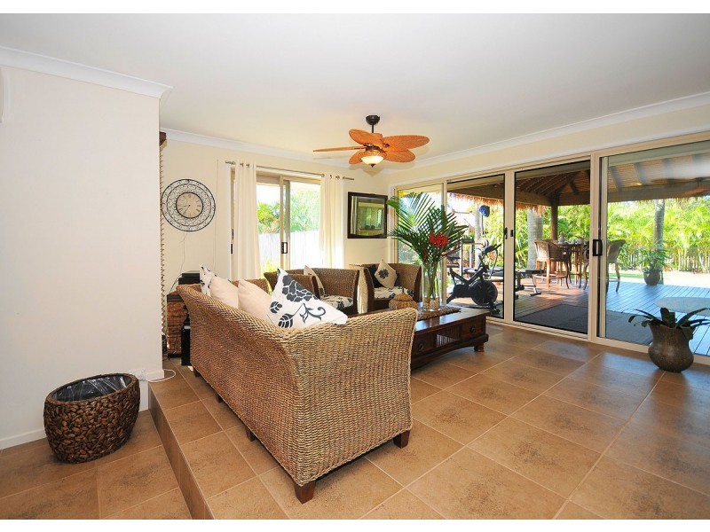151 Garden Drive, Urangan QLD 4655