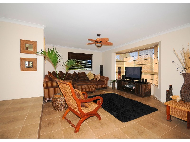 151 Garden Drive, Urangan QLD 4655