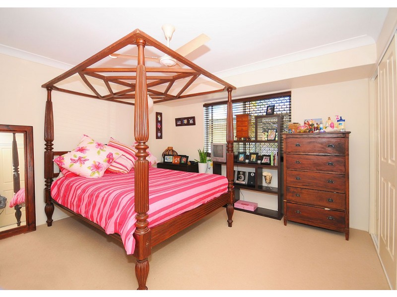 151 Garden Drive, Urangan QLD 4655