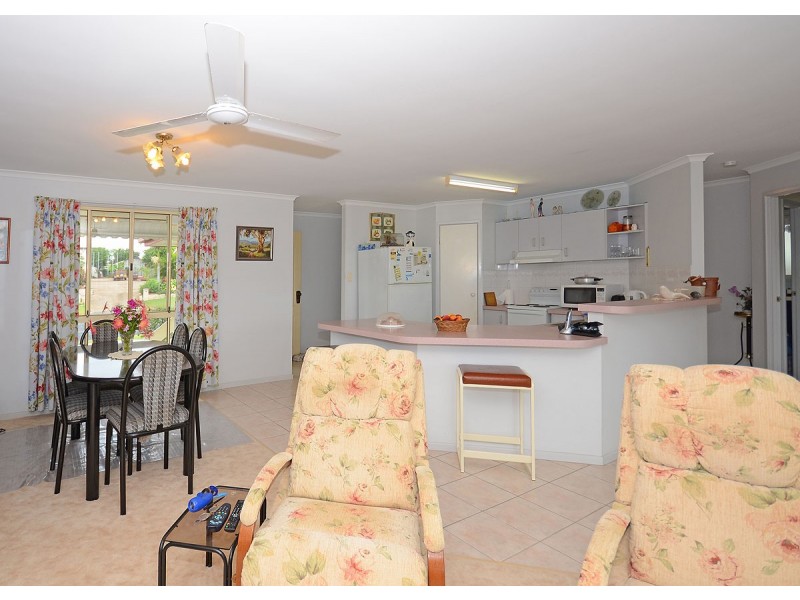 38 Hillcrest Avenue, Scarness QLD 4655