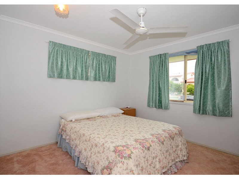 38 Hillcrest Avenue, Scarness QLD 4655