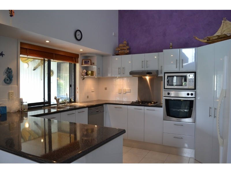 11 Warringal Court, Burrum Heads QLD 4659