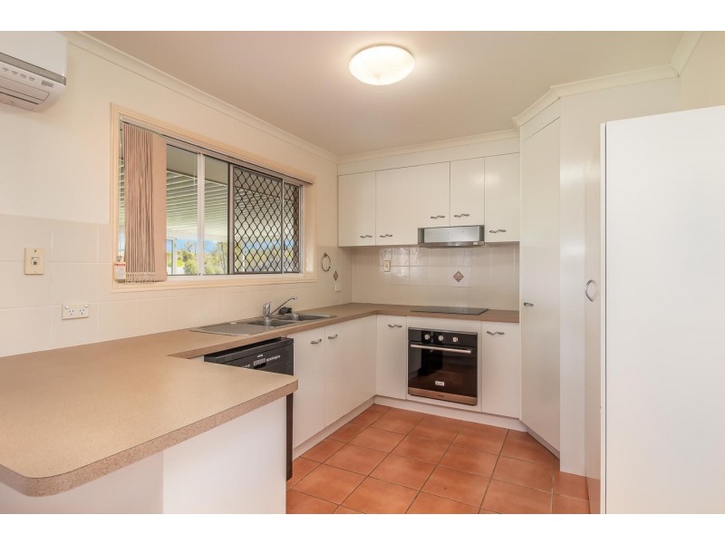 8 Wodalla Mews, Point Vernon QLD 4655