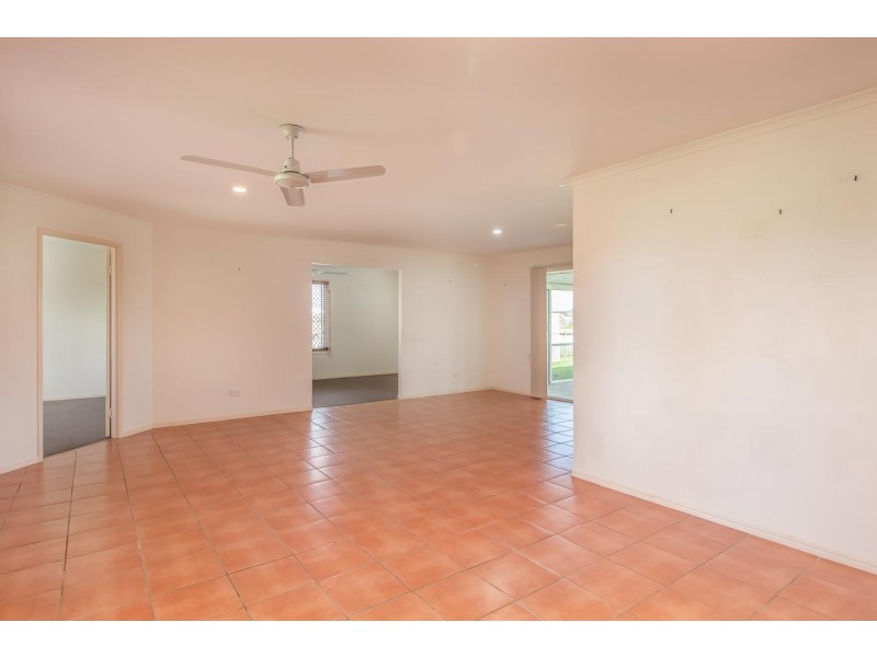 8 Wodalla Mews, Point Vernon QLD 4655