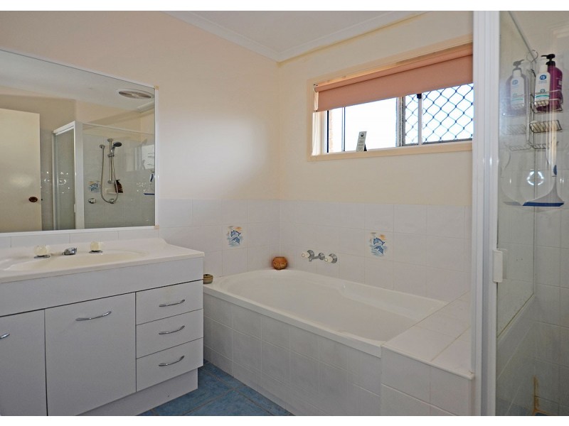212 Pulgul Street, Urangan QLD 4655