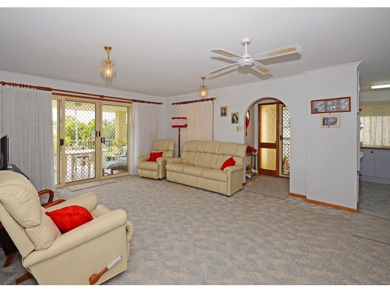 59 Hillcrest Avenue, Scarness QLD 4655