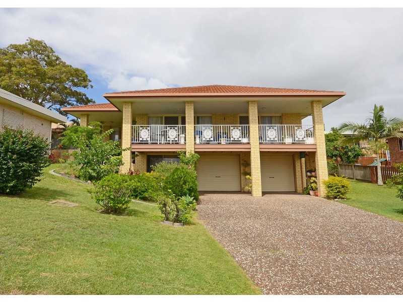 59 Hillcrest Avenue, Scarness QLD 4655