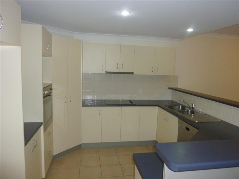 31/30 EAST ST, Scarness QLD 4655