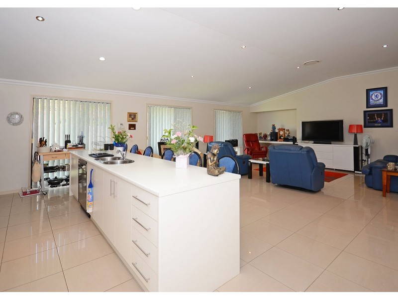 18 Lockerbie Court, Kawungan QLD 4655