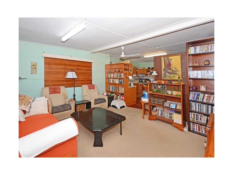 19 Ocean Street, Torquay QLD 4655