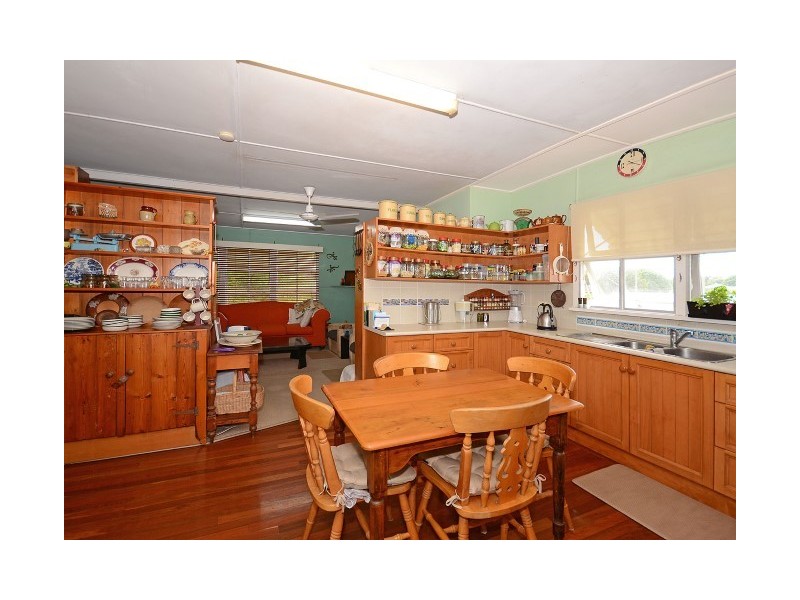 19 Ocean Street, Torquay QLD 4655