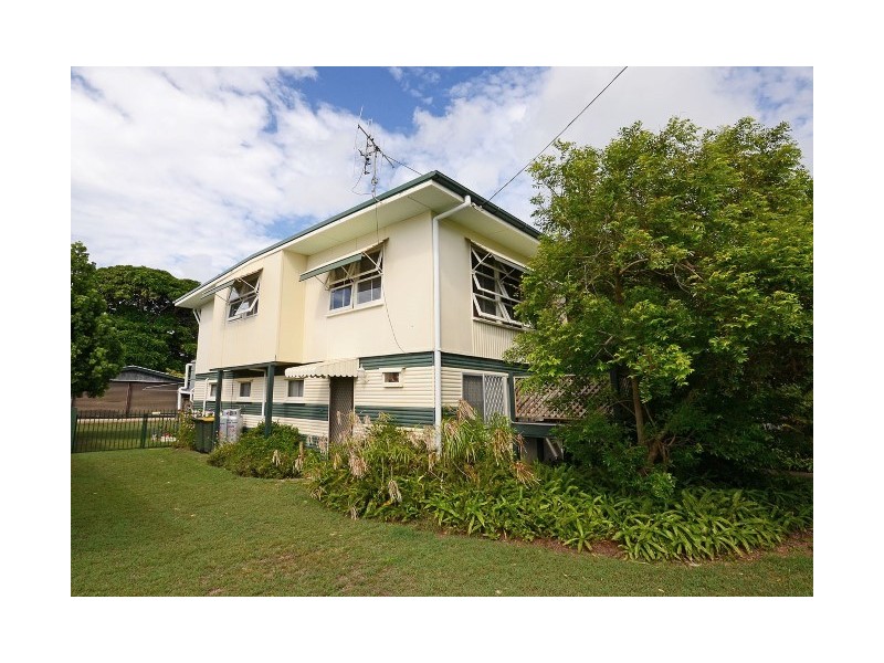 19 Ocean Street, Torquay QLD 4655