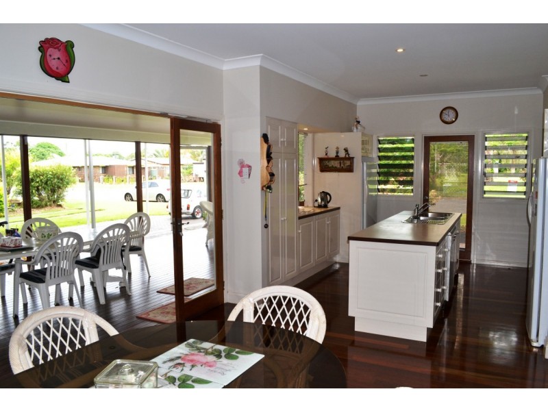 26 Hoffman Street, Burrum Heads QLD 4659