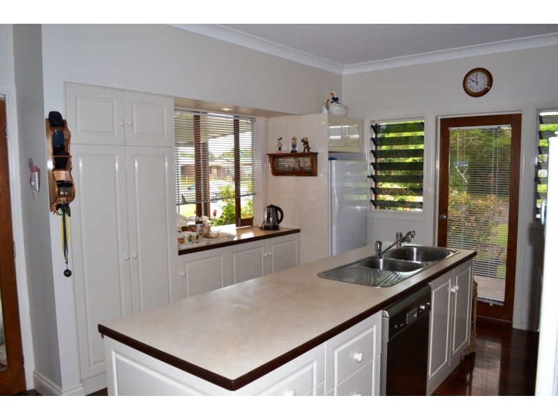 26 Hoffman Street, Burrum Heads QLD 4659