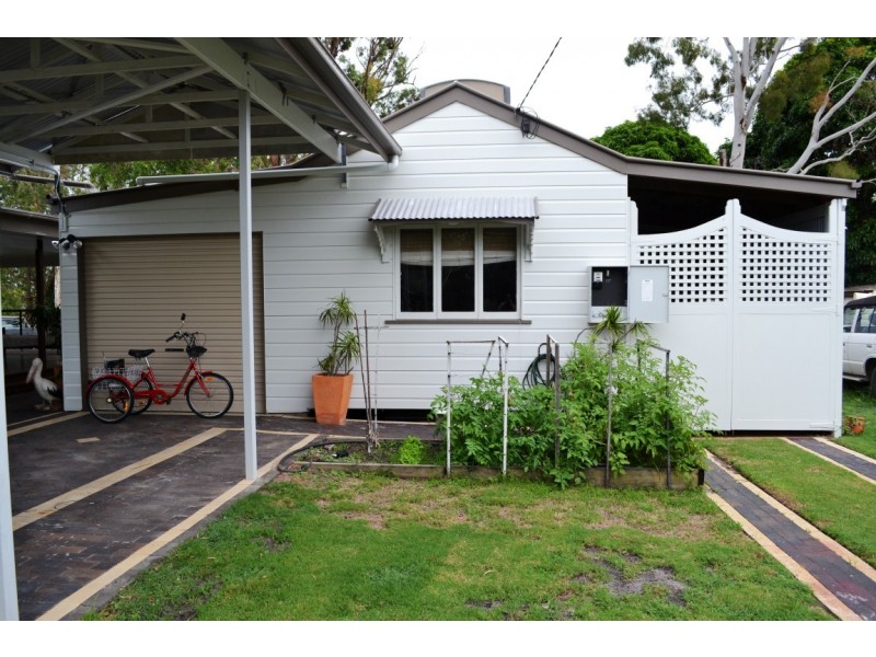 26 Hoffman Street, Burrum Heads QLD 4659