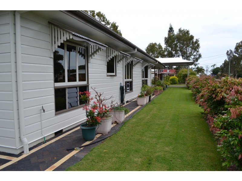 26 Hoffman Street, Burrum Heads QLD 4659