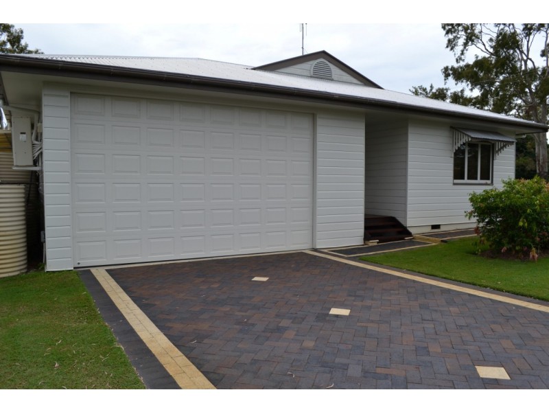 26 Hoffman Street, Burrum Heads QLD 4659