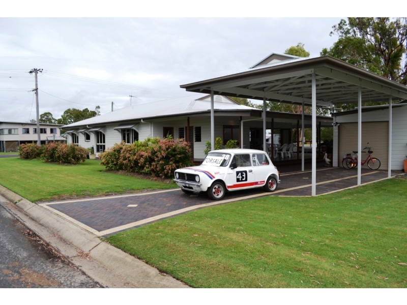 26 Hoffman Street, Burrum Heads QLD 4659