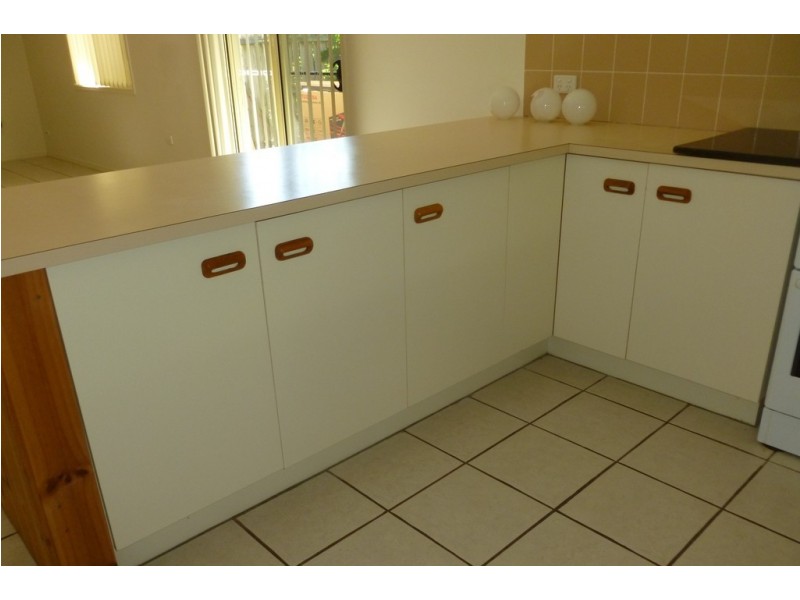 52 William Street, Urangan QLD 4655