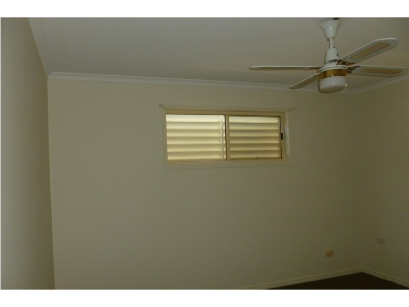 52 William Street, Urangan QLD 4655