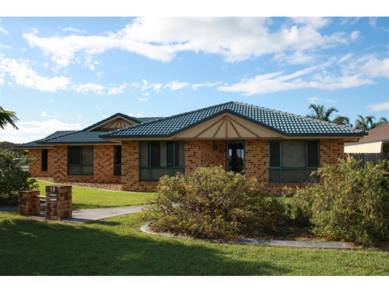 19 Heather Way, Urraween QLD 4655