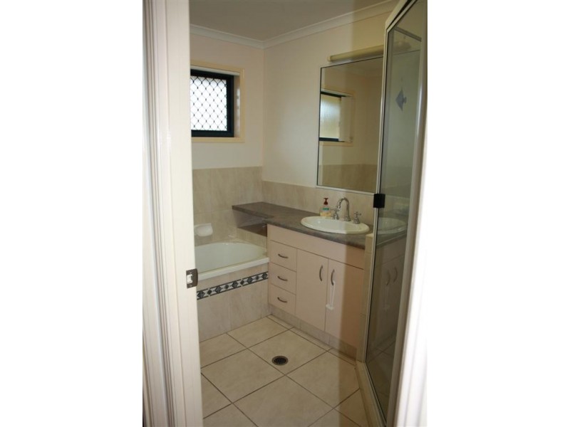 19 Heather Way, Urraween QLD 4655