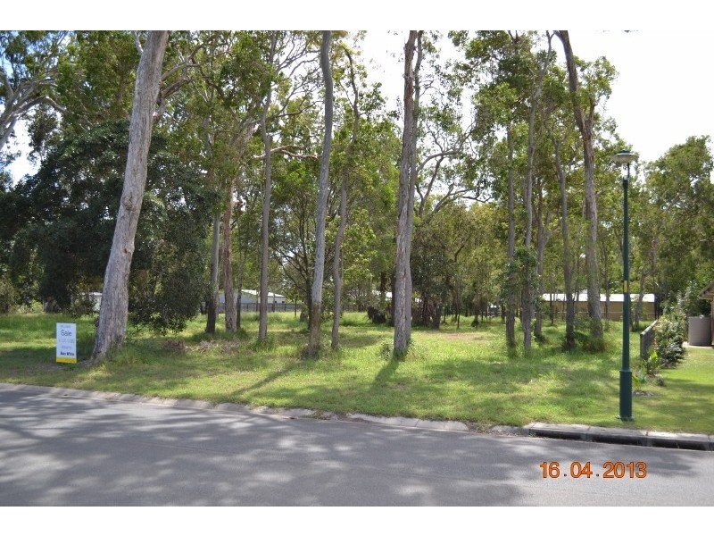 110 Sempfs Rd, Dundowran Beach QLD 4655