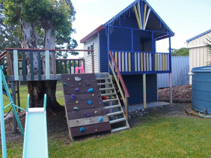 33 Sandrabarbara Drive, Booral QLD 4655