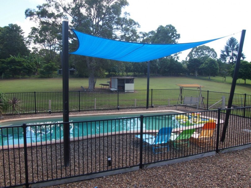 33 Sandrabarbara Drive, Booral QLD 4655