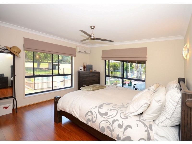 33 Sandrabarbara Drive, Booral QLD 4655