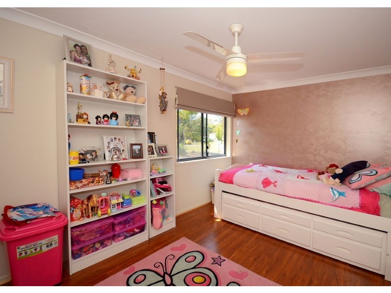 33 Sandrabarbara Drive, Booral QLD 4655