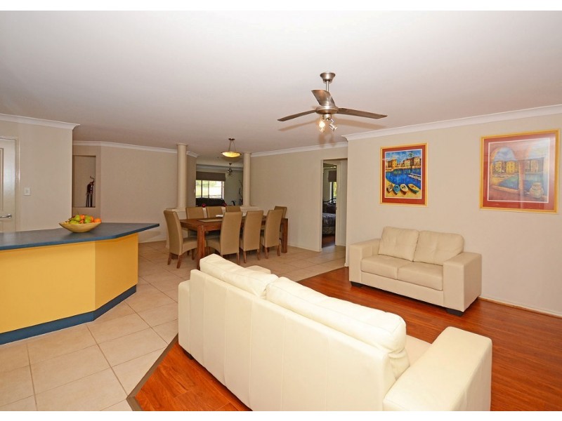33 Sandrabarbara Drive, Booral QLD 4655