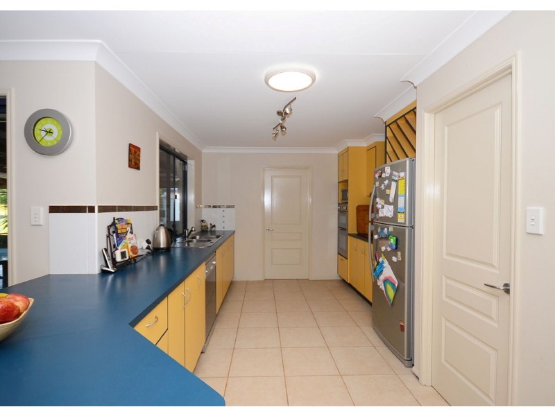 33 Sandrabarbara Drive, Booral QLD 4655