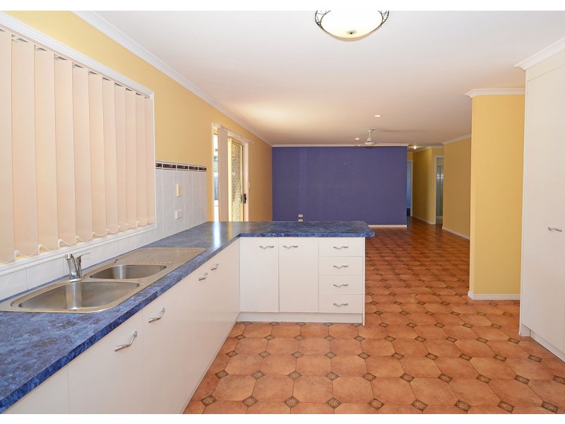 5 Sharyn Court, Point Vernon QLD 4655