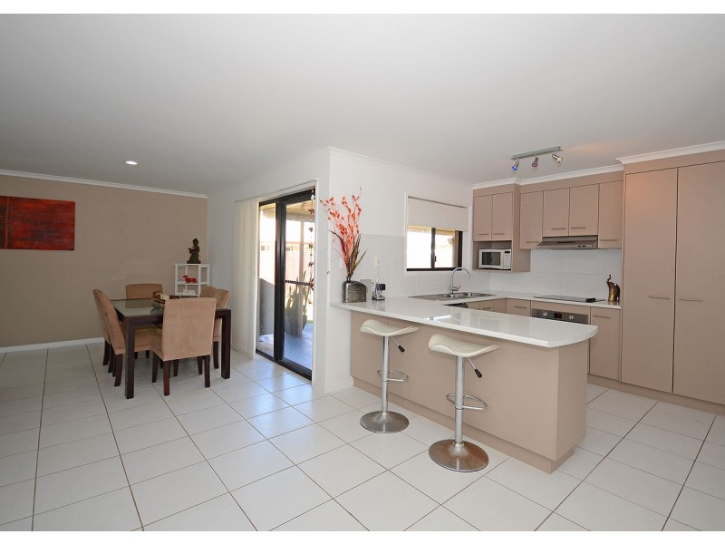 58 Emerald Park Way, Urangan QLD 4655