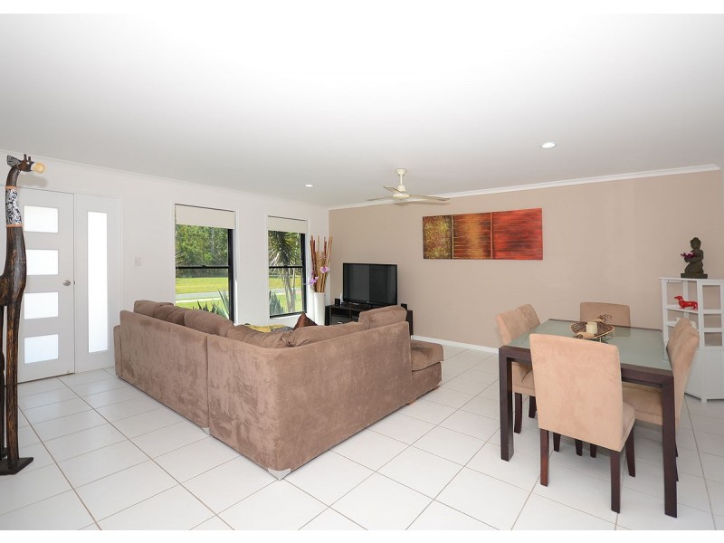 58 Emerald Park Way, Urangan QLD 4655