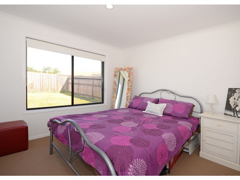 58 Emerald Park Way, Urangan QLD 4655