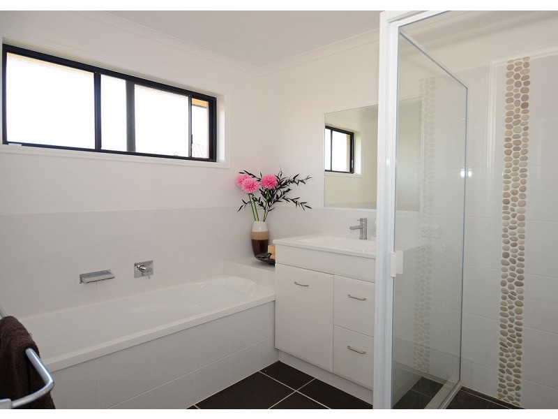 58 Emerald Park Way, Urangan QLD 4655