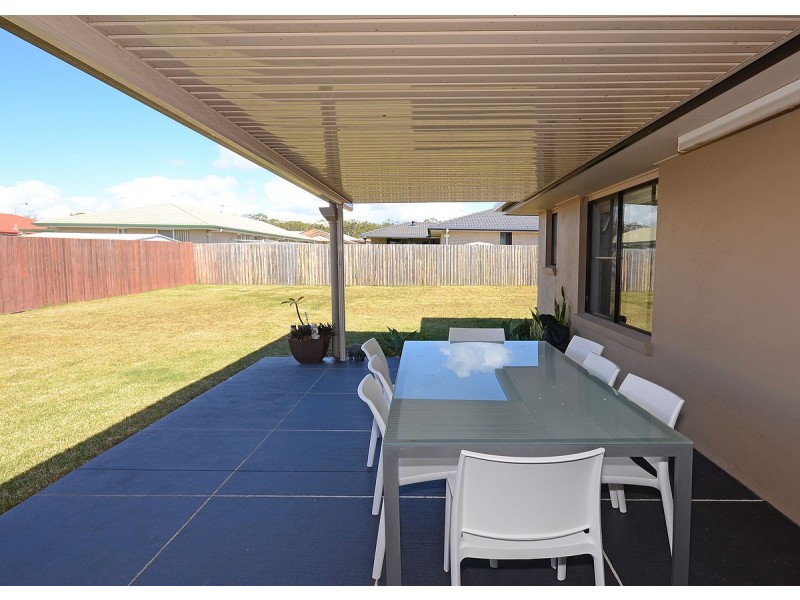 58 Emerald Park Way, Urangan QLD 4655
