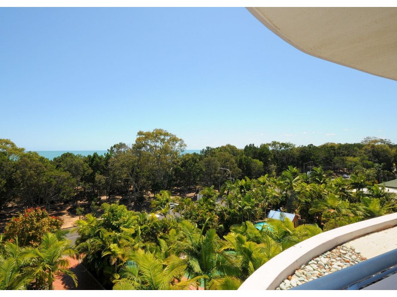 55/386 Charlton Esplanade, Torquay QLD 4655