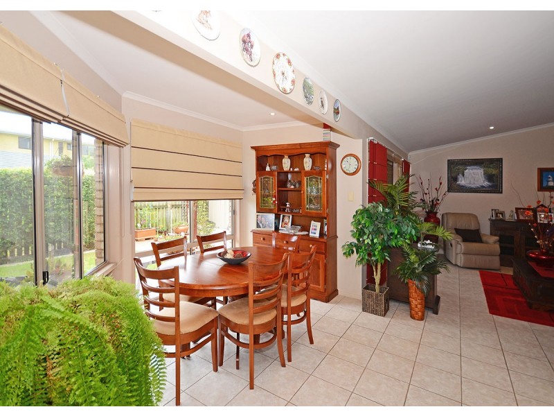 25 Oceanview Street, Point Vernon QLD 4655