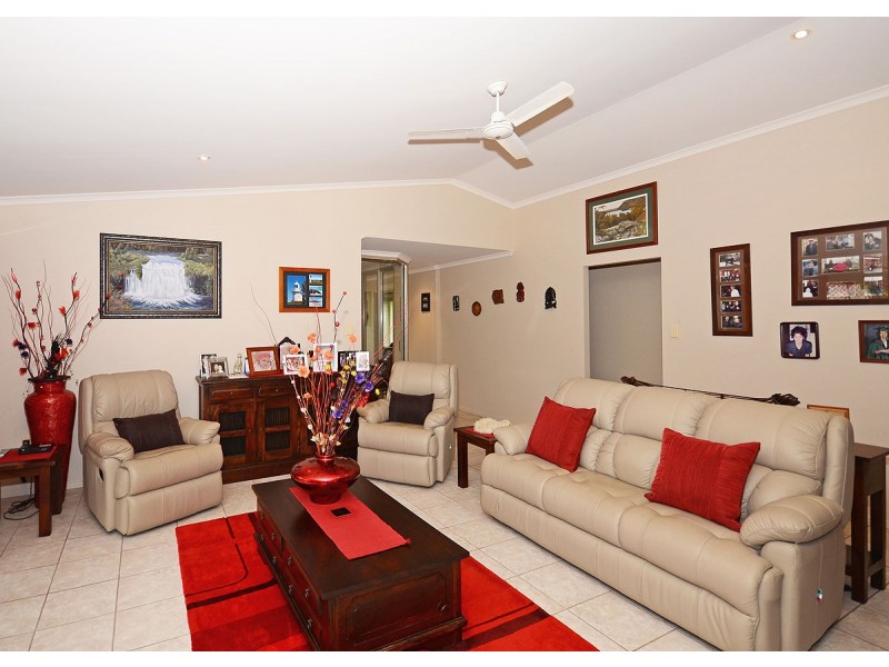 25 Oceanview Street, Point Vernon QLD 4655