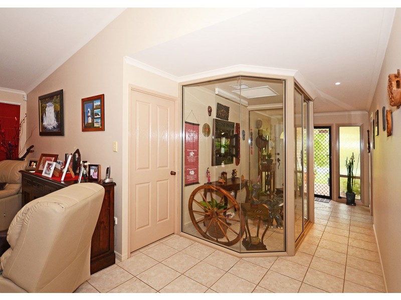 25 Oceanview Street, Point Vernon QLD 4655