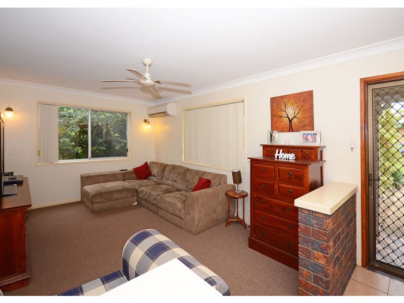 57 Glenray Street, Urangan QLD 4655