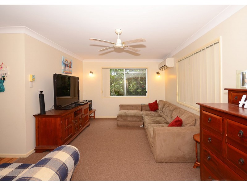 57 Glenray Street, Urangan QLD 4655