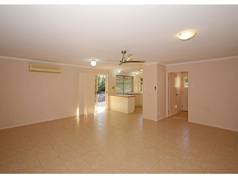 7 Macbel Court, Torquay QLD 4655