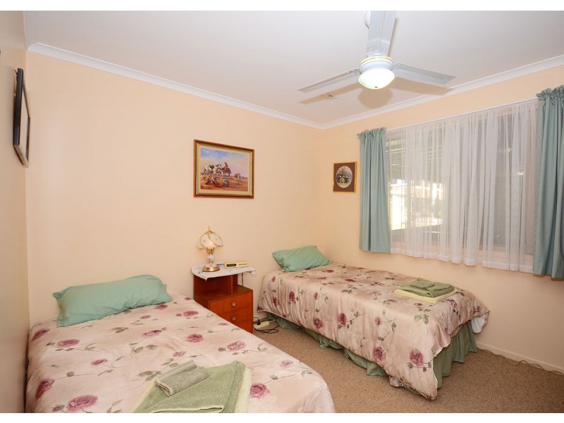 42 Christensen Street, Urraween QLD 4655