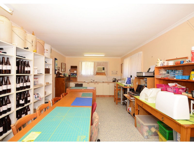 42 Christensen Street, Urraween QLD 4655