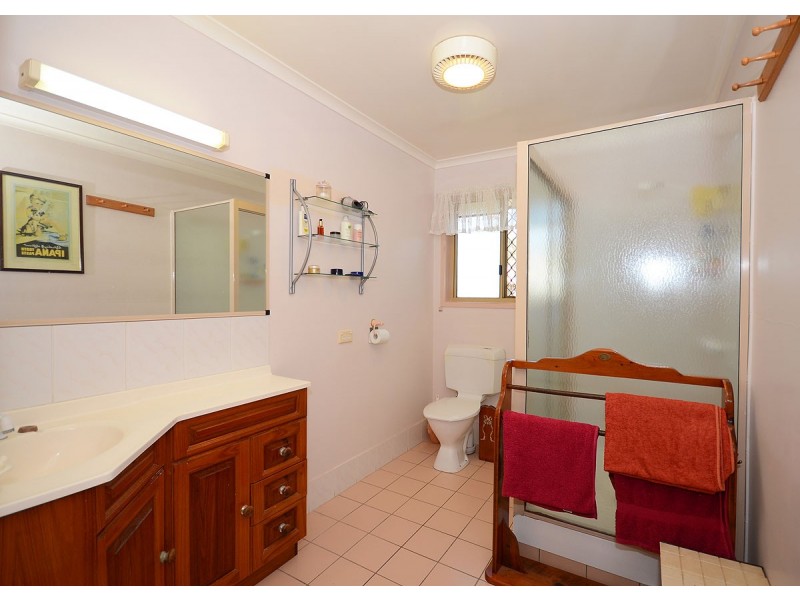 42 Christensen Street, Urraween QLD 4655