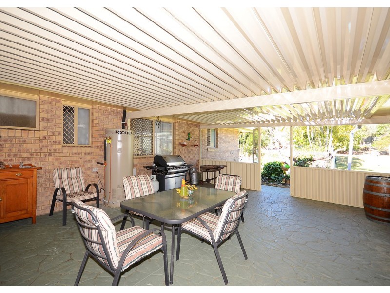 42 Christensen Street, Urraween QLD 4655